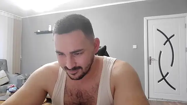 Snapshot of mastermute chatting on November 21, 1:54 pm mastermute online show from November 21, 1:54 pm