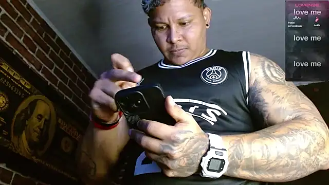 jordan bigcock  online show from February 5, 11:09 pm