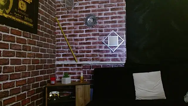 jordan bigcock  online show from February 8, 8:40 am