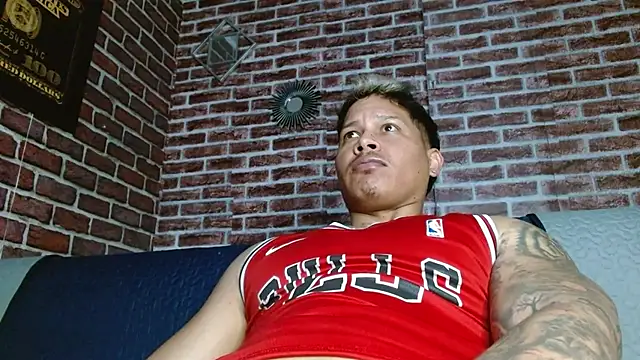 Snapshot of jordan_bigcock_ chatting on June 28, 4:29 am jordan bigcock online show from June 28, 4:29 am