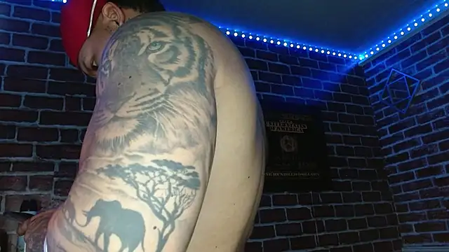Snapshot of jordan_bigcock_ chatting on July 28, 8:52 pm jordan bigcock online show from July 28, 8:52 pm
