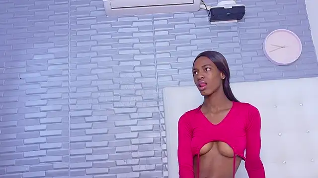 Snapshot of Hungry_pussy18 chatting on December 2, 2:23 pm Hungry pussy18 online show from December 2, 2:23 pm