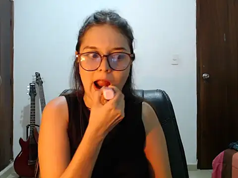 CarlaLorez online show from May 13, 2:42 am