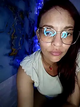 cerecita anna online show from May 4, 8:05 pm