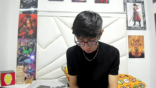TWINK JOSS online show from October 16, 7:48 pm