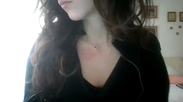 SuperValentina online show from February 18, 9:27 am