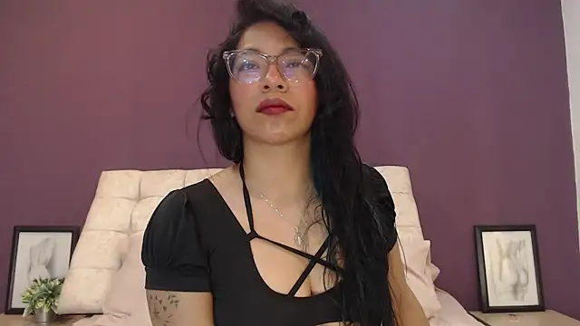 PaulinaColeman online show from December 17, 3:56 am