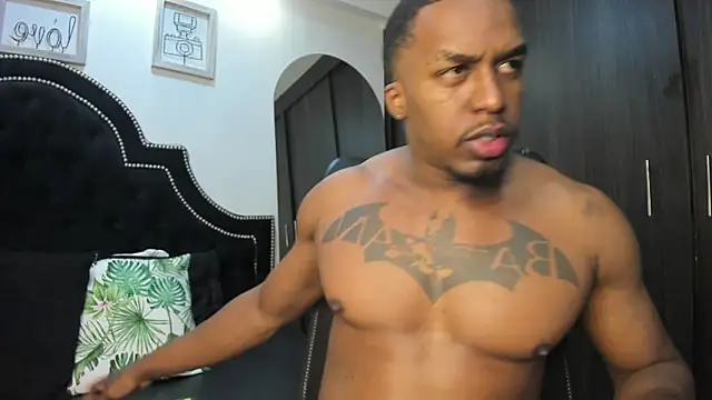 Snapshot of DenzelRios chatting on November 1, 7:49 pm DenzelRios online show from November 1, 7:49 pm