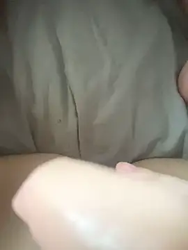 Snapshot of babygirl1906 chatting on November 1, 2:02 am babygirl1906 online show from November 1, 2:02 am