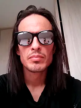 Snapshot of Santini001 chatting on October 11, 3:54 pm Santini001 online show from October 11, 3:54 pm