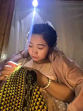 miemie-xx online show from November 22, 1:32 pm