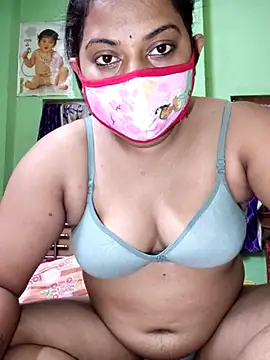 Snapshot of MAGGO-11 chatting on October 28, 6:43 pm MAGGO-11 online show from October 28, 6:43 pm