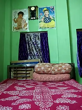 Snapshot of MAGGO-11 chatting on November 3, 5:58 pm MAGGO-11 online show from November 3, 5:58 pm