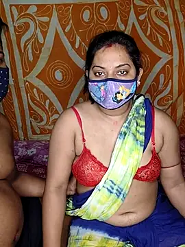 Snapshot of MAGGO-11 chatting on November 15, 6:26 pm MAGGO-11 online show from November 15, 6:26 pm