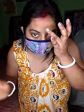 Snapshot of MAGGO-11 chatting on November 25, 7:47 pm MAGGO-11 online show from November 25, 7:47 pm