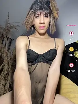 SiaraRealist online show from May 11, 1:22 am