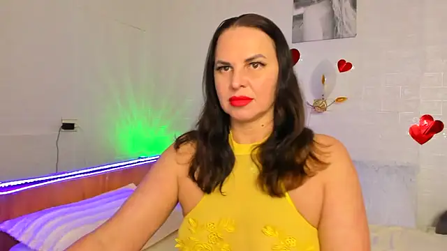 Snapshot of MIRAA_LUV chatting on April 23, 3:14 pm MIRAA LUV online show from April 23, 3:14 pm
