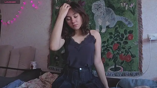MiaLovelyOne online show from April 25, 9:23 am
