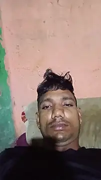 Snapshot of BiggerDickGuy chatting on November 7, 11:27 pm BiggerDickGuy online show from November 7, 11:27 pm