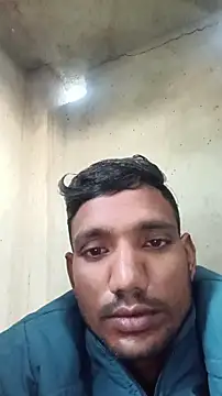 Snapshot of BiggerDickGuy chatting on November 13, 1:59 am BiggerDickGuy online show from November 13, 1:59 am