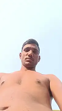 Snapshot of BiggerDickGuy chatting on November 20, 3:50 am BiggerDickGuy online show from November 20, 3:50 am