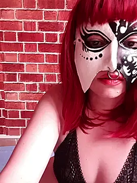 Snapshot of Heelite chatting on December 2, 10:09 am Heelite online show from December 2, 10:09 am