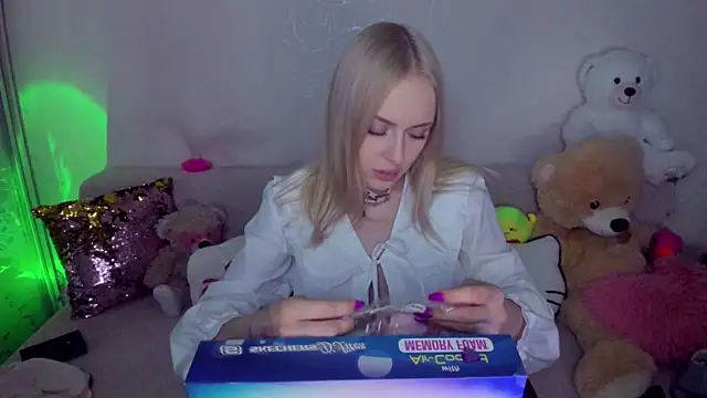 CeaneLino online show from February 1, 4:16 pm