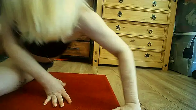 cinnamon-xx online show from July 1, 3:56 pm