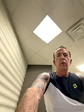 Snapshot of Crazy_Mike1 chatting on October 10, 11:20 am Crazy Mike1 online show from October 10, 11:20 am