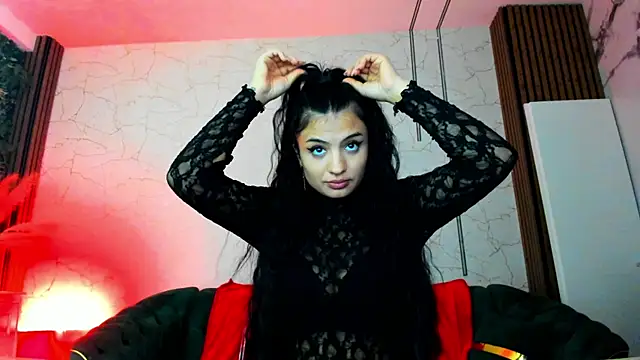 Snapshot of TinyVixen_ chatting on October 13, 4:12 am TinyVixen online show from October 13, 4:12 am