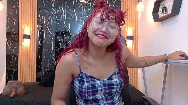 Snapshot of SamanthaFox_8 chatting on July 8, 11:37 am SamanthaFox 8 online show from July 8, 11:37 am