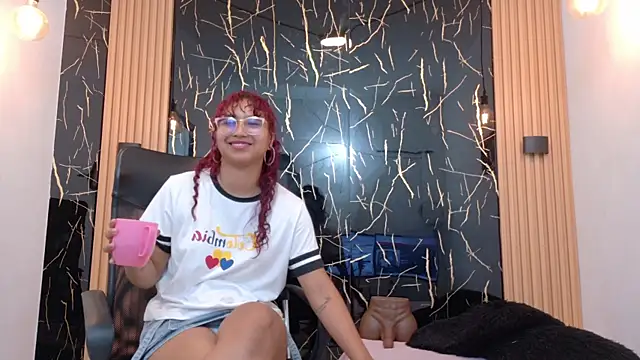 Snapshot of SamanthaFox_8 chatting on July 28, 11:17 am SamanthaFox 8 online show from July 28, 11:17 am