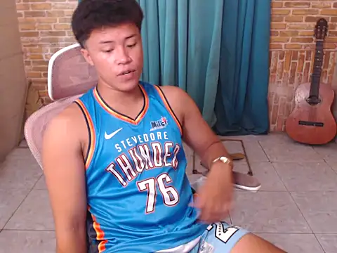 ur naughtyboy patrick online show from May 3, 5:46 am