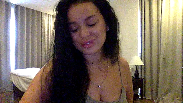 Snapshot of Fayronna chatting on February 18, 4:41 am Fayronna online show from February 18, 4:41 am