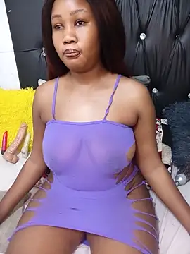 pearlxx20 online show from July 1, 7:02 pm