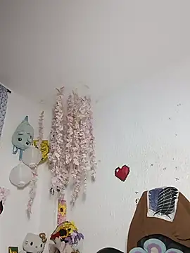 Emilycollei online show from July 24, 7:39 am
