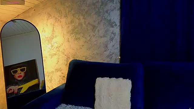 Snapshot of _YourSubmissive_ chatting on July 24, 2:31 am YourSubmissive online show from July 24, 2:31 am