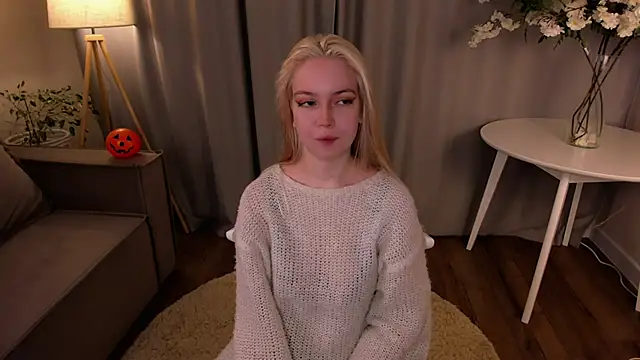 TinaStevenson online show from October 29, 9:38 pm