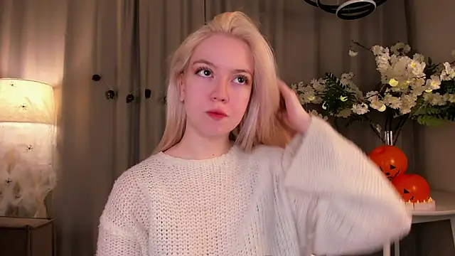 TinaStevenson online show from October 31, 10:22 pm