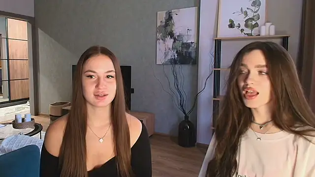 MayaGlow online show from November 21, 5:39 am