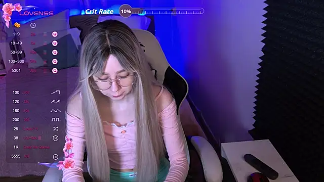 Snapshot of sofiisun chatting on November 11, 2:11 am sofiisun online show from November 11, 2:11 am