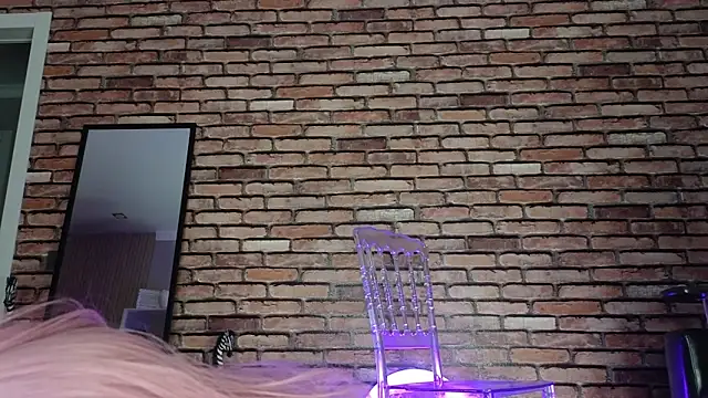 Snapshot of saya_li1 chatting on October 24, 6:37 pm saya li1 online show from October 24, 6:37 pm