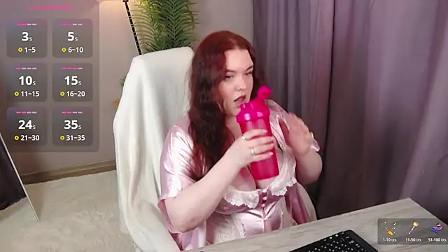 IvorySnowW online show from November 19, 1:55 pm