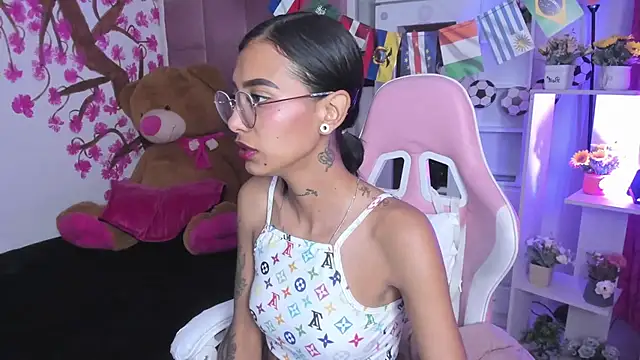 KarlaSlutSkinny   online show from June 18, 8:46 pm