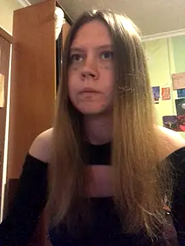 LunaVirelle online show from October 17, 9:17 pm