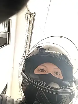 Snapshot of Scarlet_Aura chatting on October 24, 5:20 pm Scarlet Aura online show from October 24, 5:20 pm