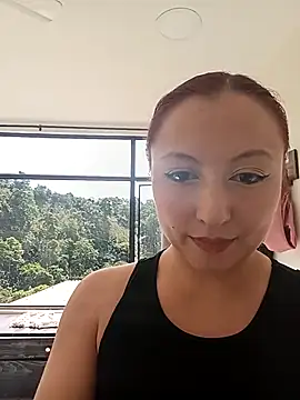 Snapshot of Scarlet_Aura chatting on December 17, 7:20 pm Scarlet Aura online show from December 17, 7:20 pm