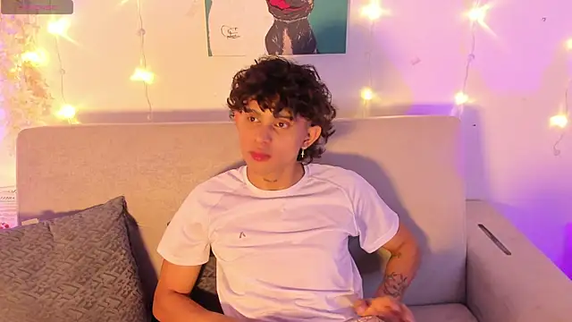 lua boy online show from May 11, 2:39 am