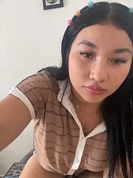Snapshot of Vicky_bloonde chatting on October 14, 7:03 pm Vicky bloonde online show from October 14, 7:03 pm
