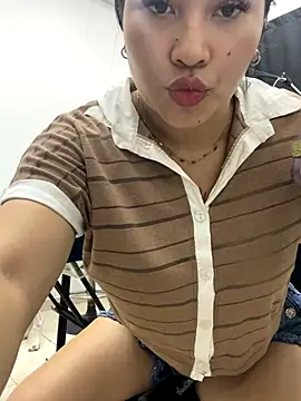 Snapshot of Vicky_bloonde chatting on October 16, 7:59 pm Vicky bloonde online show from October 16, 7:59 pm